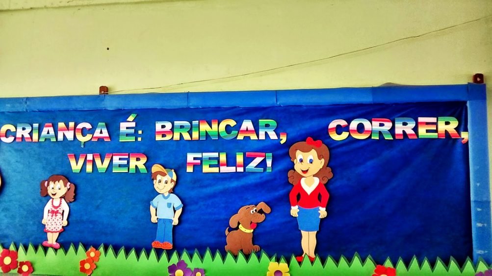 Painéis e Murais para o Dia das Crianças com moldes para imprimir.
