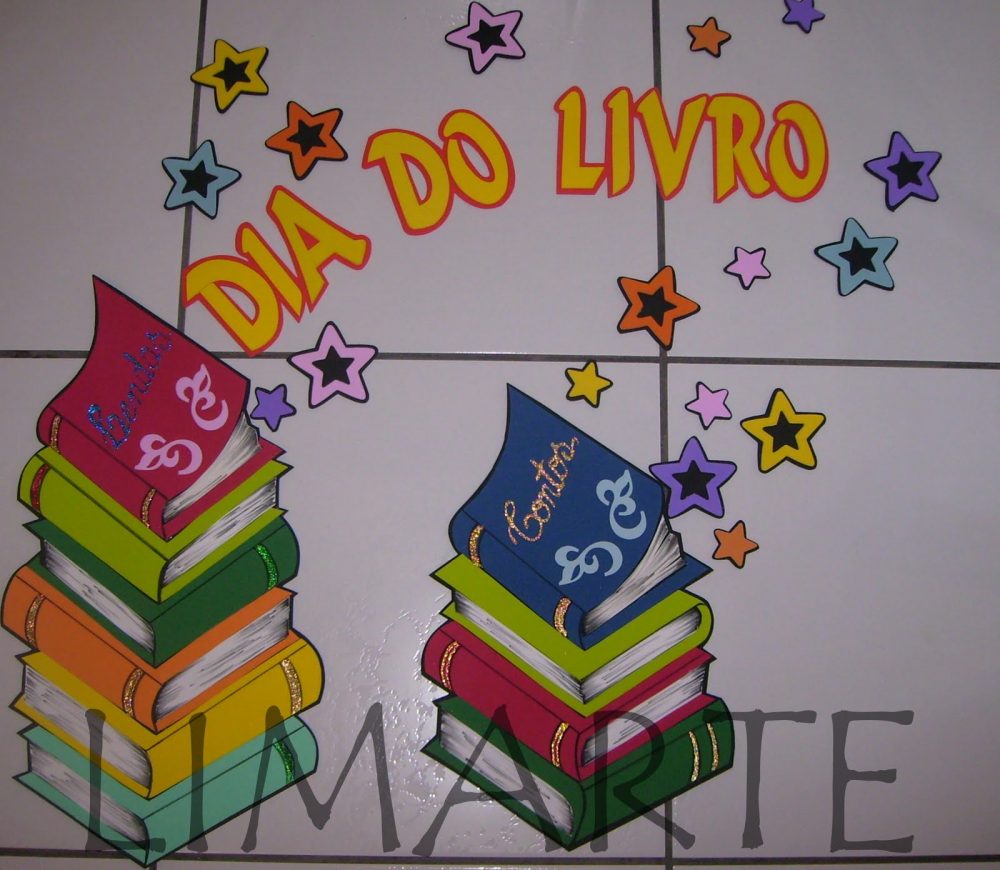 Mural Dia do Livro Infantil em EVA – Educação e Transformação