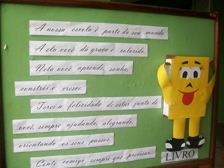 Painel Dia do Livro Infantil em EVA com moldes - Cartaz e Mural Painel Dia do Livro Infantil em EVA com moldes - Cartaz e Mural