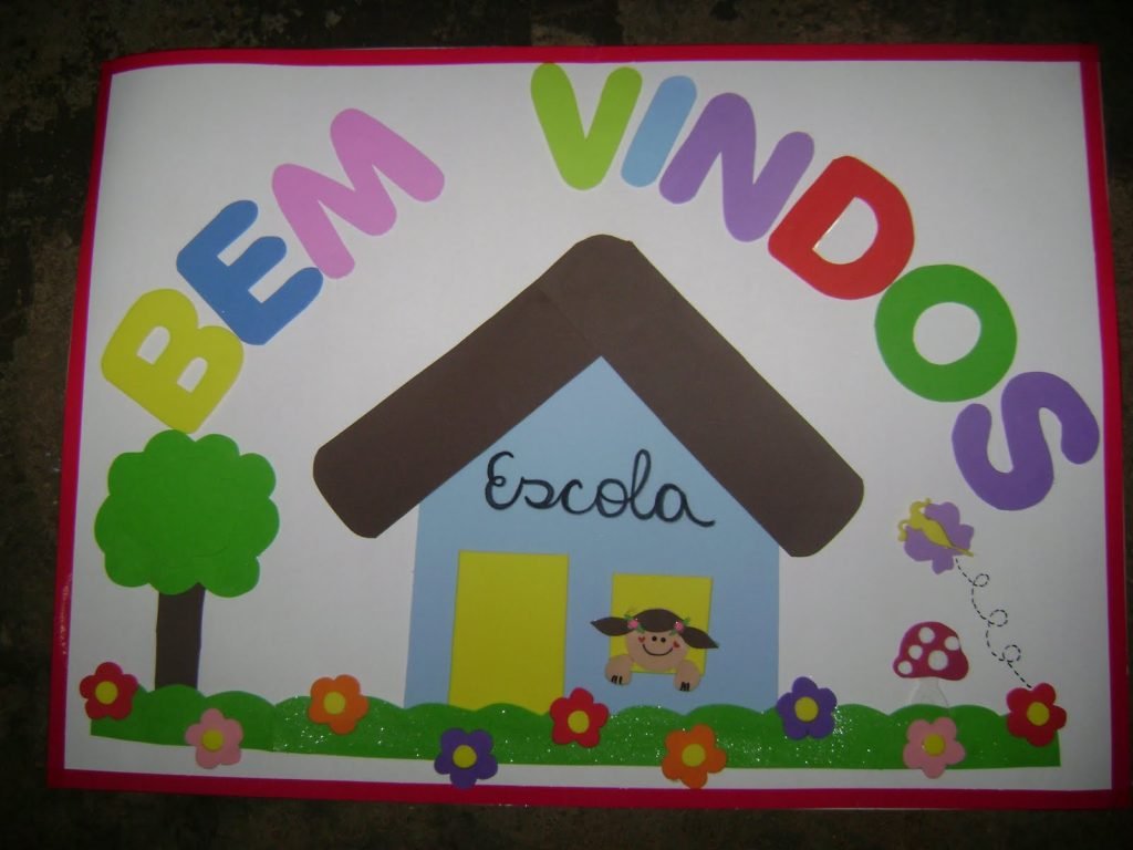 Ideias de painel de bem vindos para escola em EVA